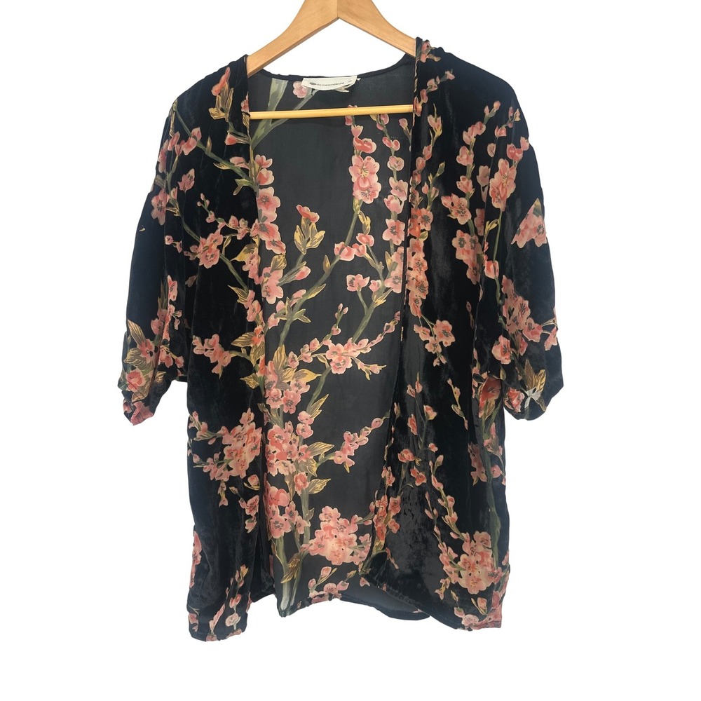The Impeccable Pig Kimono Women S Black Floral Velvet Burnout Boho Romantic